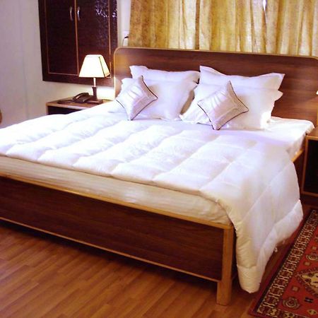 Ikraam Inn Bed & Breakfast Srinagar  Exterior photo
