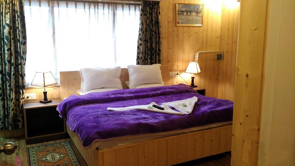 Ikraam Inn Bed & Breakfast Srinagar  Exterior photo